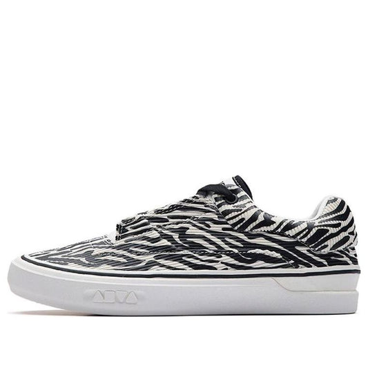 (WMNS) ANTA MD Skate Shoes 'Black White' 122238013-3